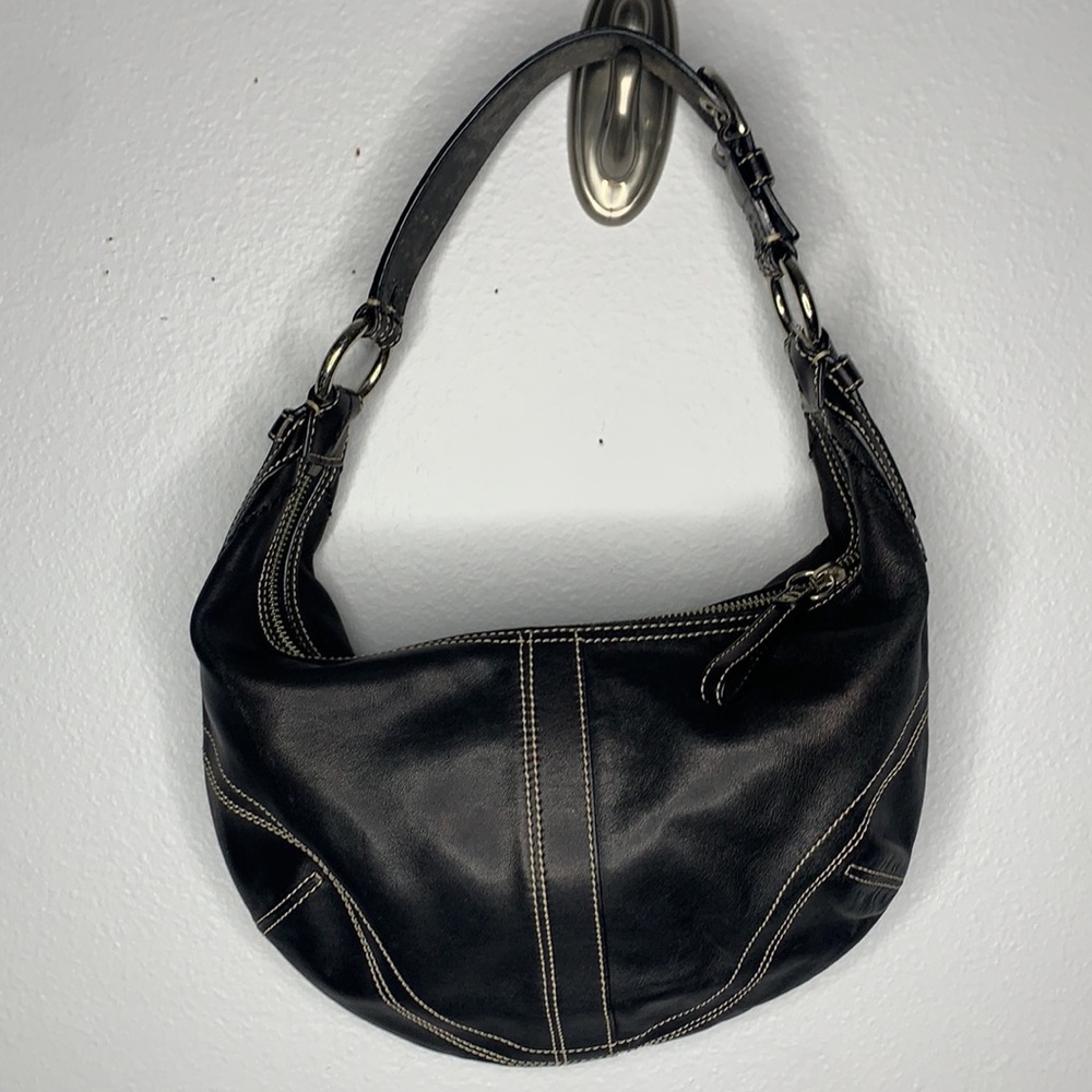 Coach black leather shoulder bag purse NG06D10031